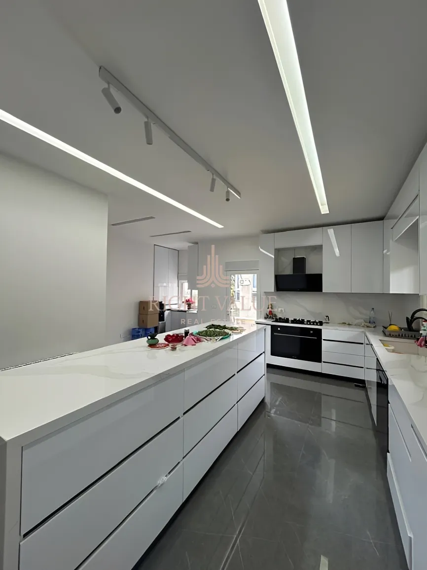 Apartment for sale in Ballouneh, Lebanon
