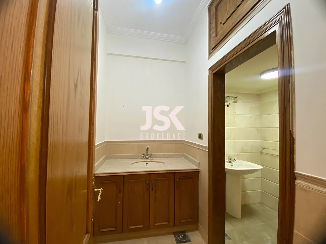 Apartment for Sale in Ras
