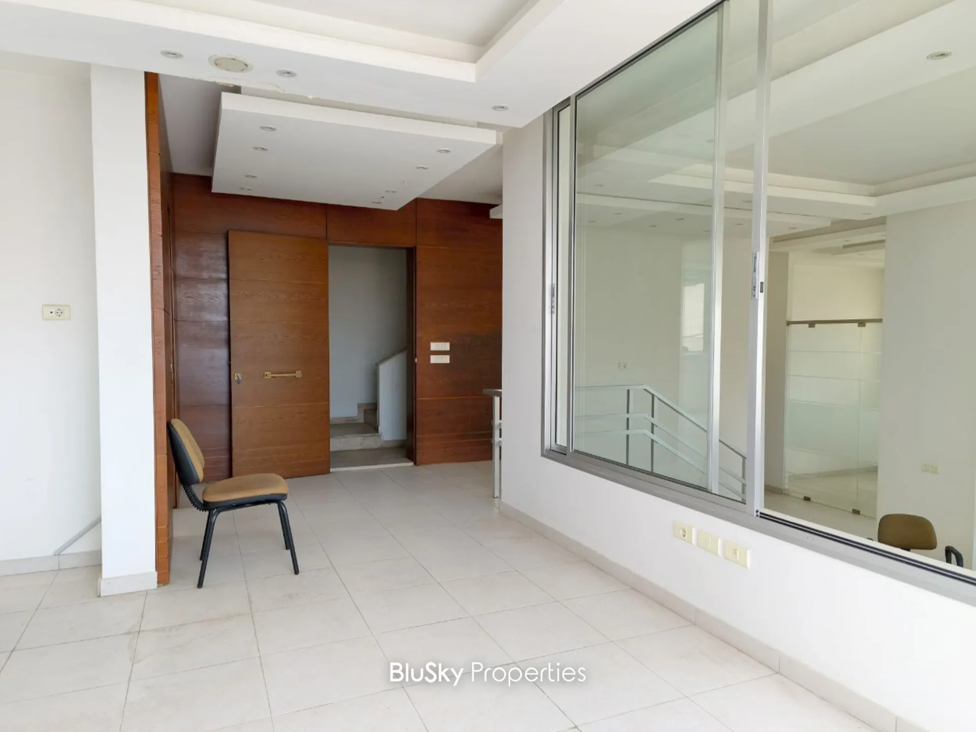 Office for rent in Jdeideh, lebanon