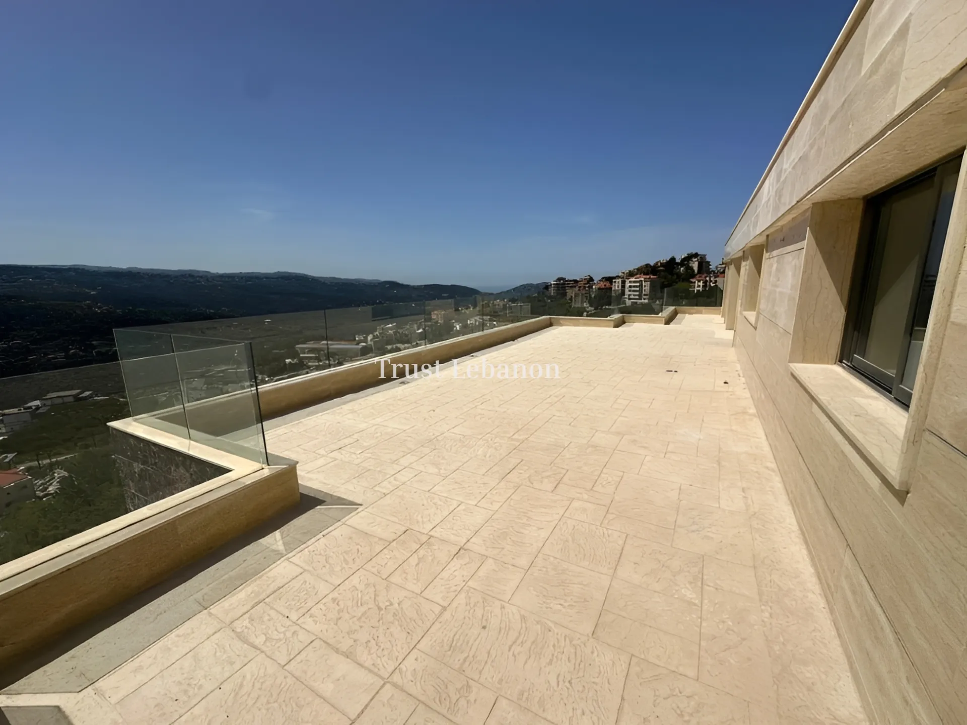 Penthouse for sale in Baabdat, Lebanon - 3 bed, 4 bath