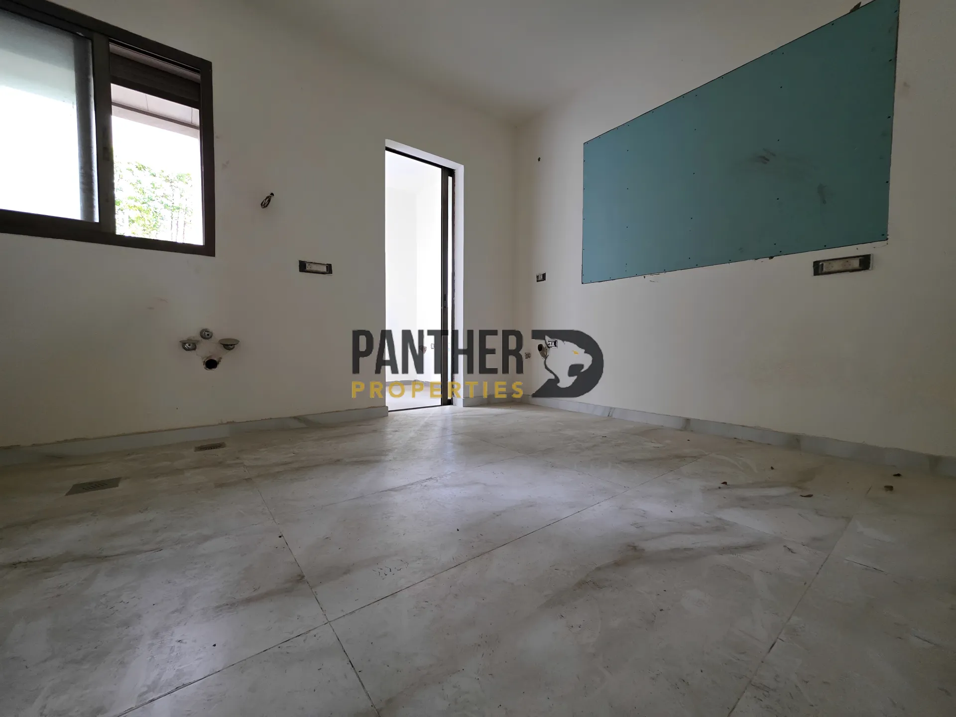 Residential in Montiverdi, lebanon - 3 bed, 4.0 bath