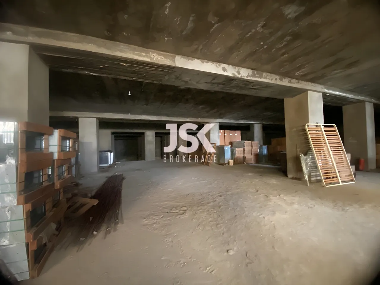 Warehouse for Sale in Ramlet El Baida