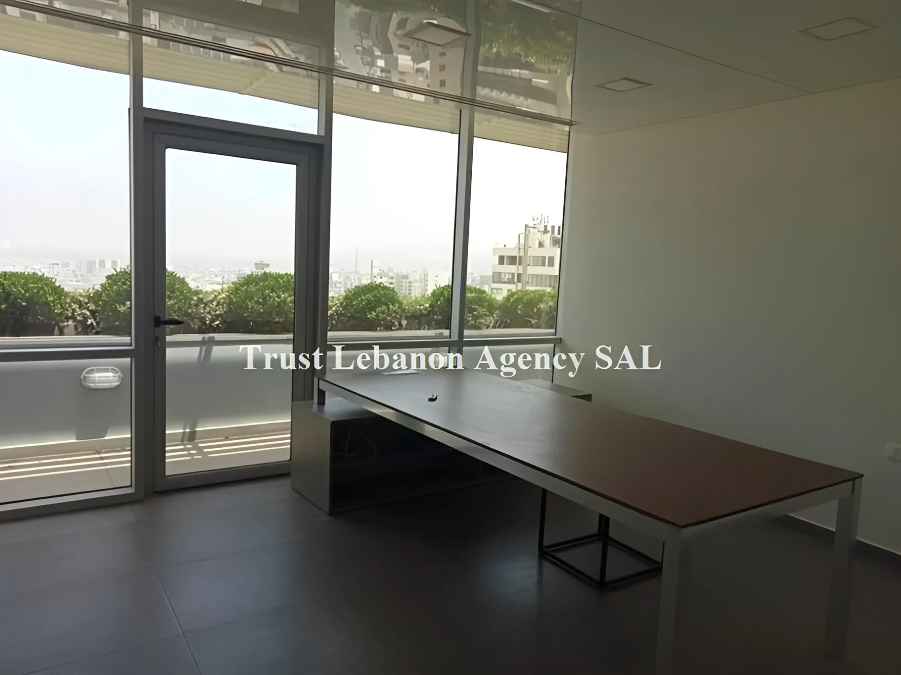 Office for rent in Metn, Sin El Fil