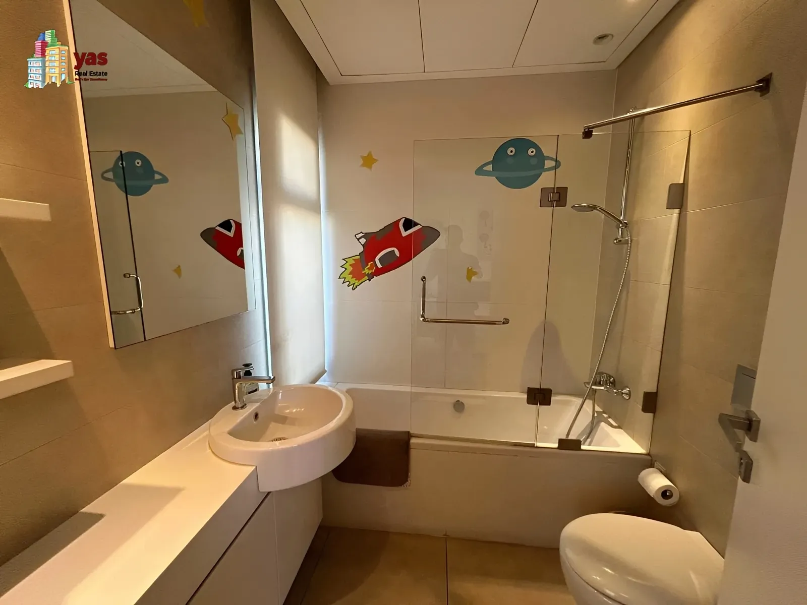 Apartment for Sale in Achrafieh - 3 bed, 5 bath