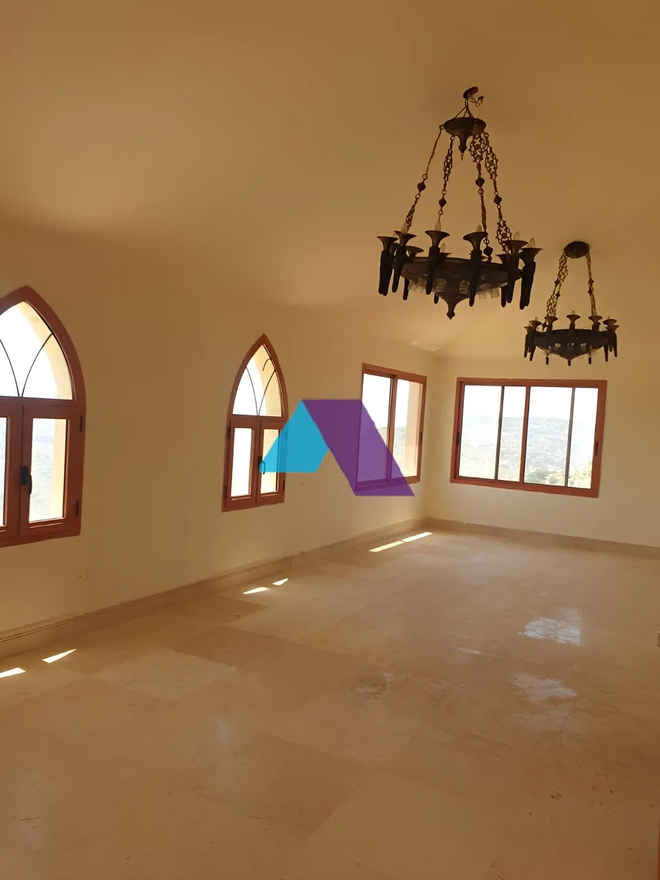 Villa for Sale in Aley