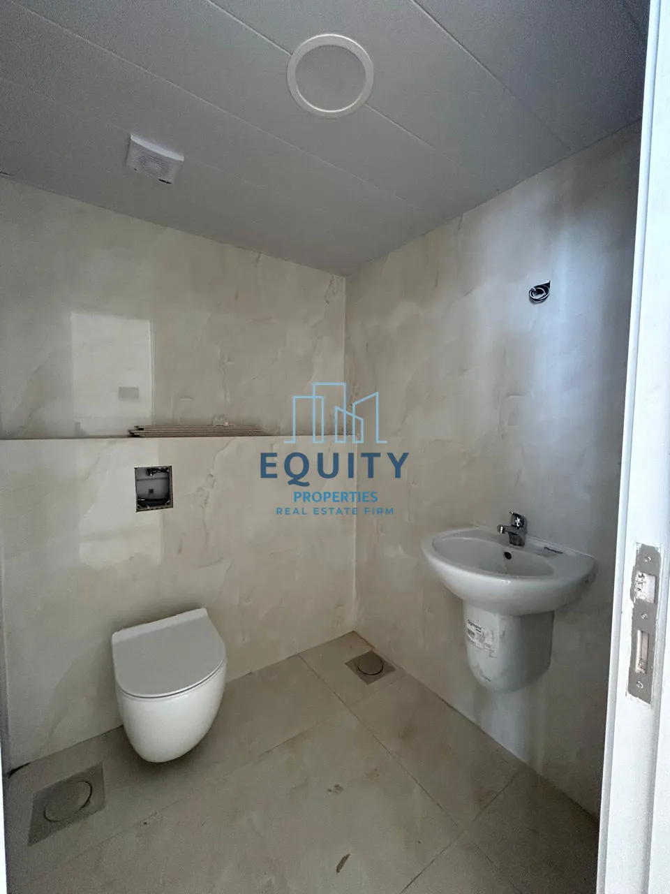 Apartment for sale in Mazraat Yachouh - 4 bed, 3 bath