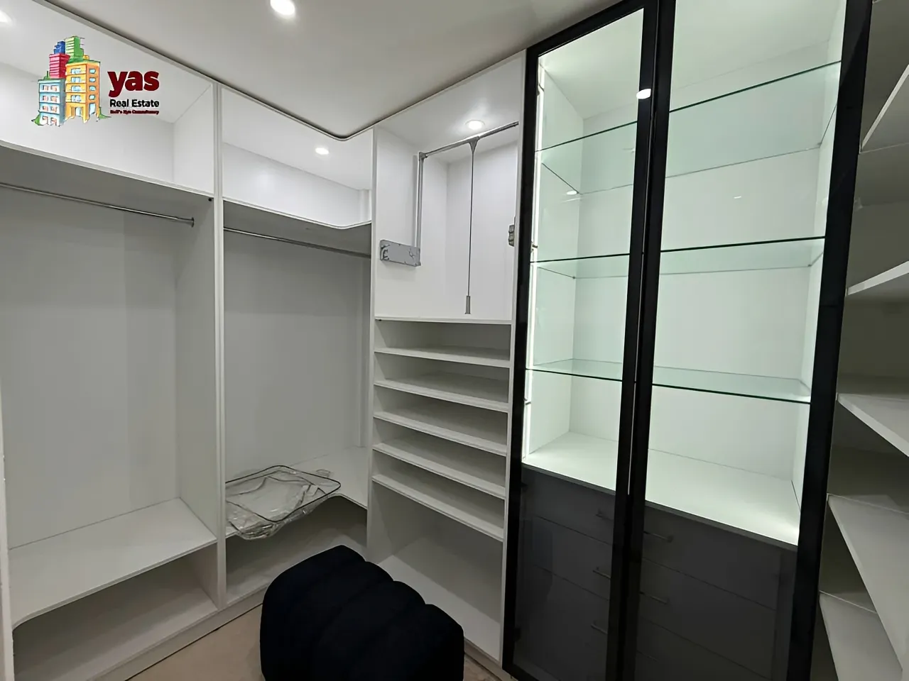 Apartment for Sale in Ballouneh