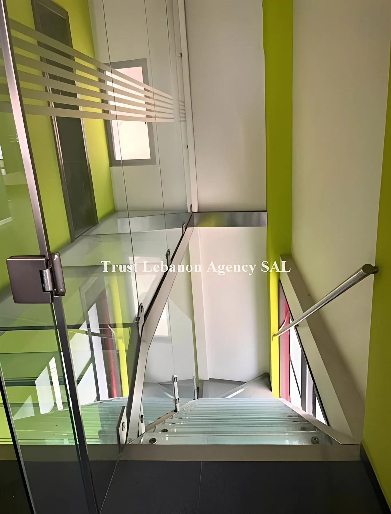 Commercial Property For Rent in Metn, Sin El Fil
