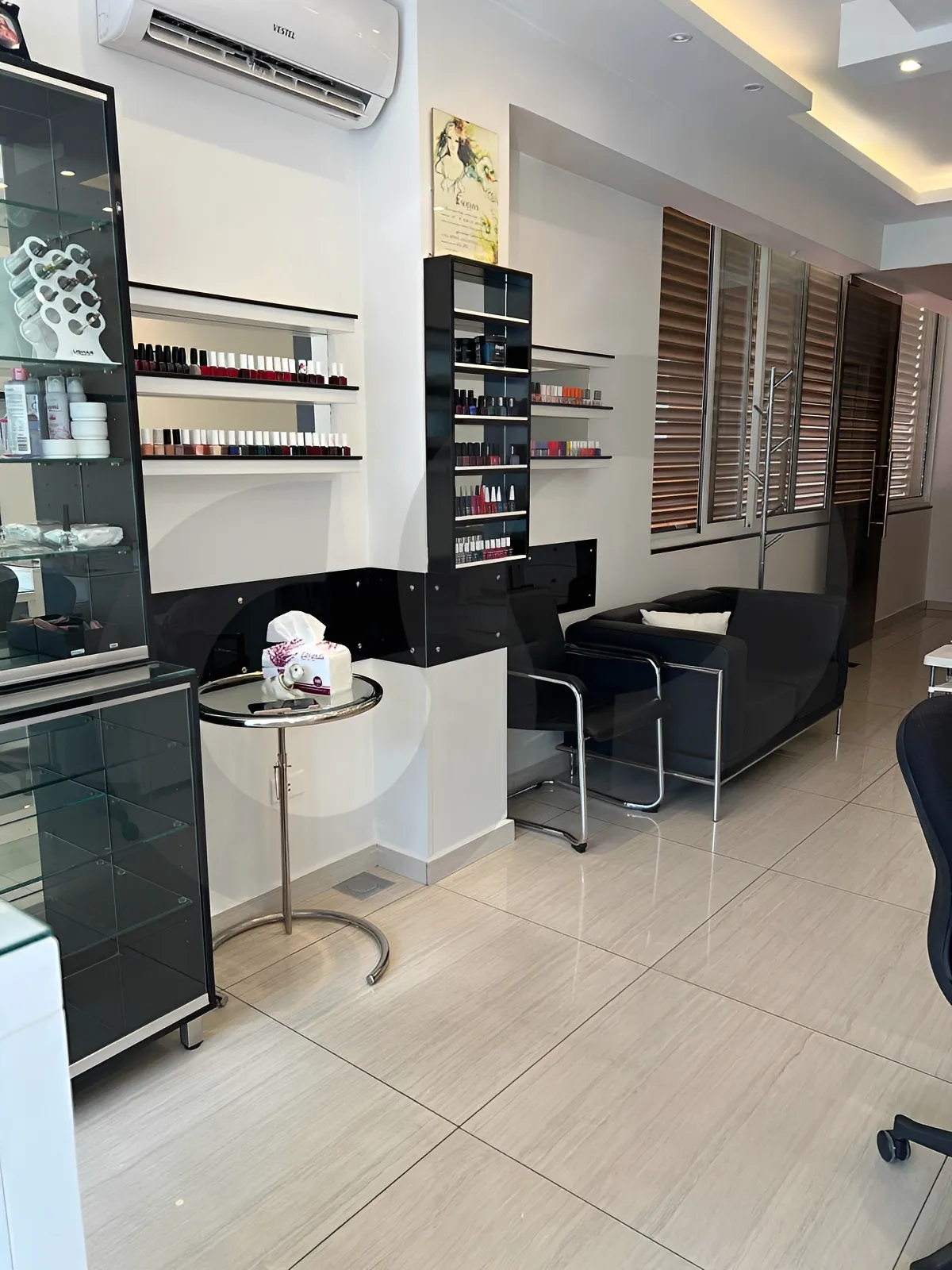 Commercial Property for Rent in Aaoukar