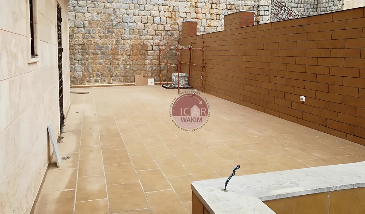 Triplex for Sale in Cornet Chahwan