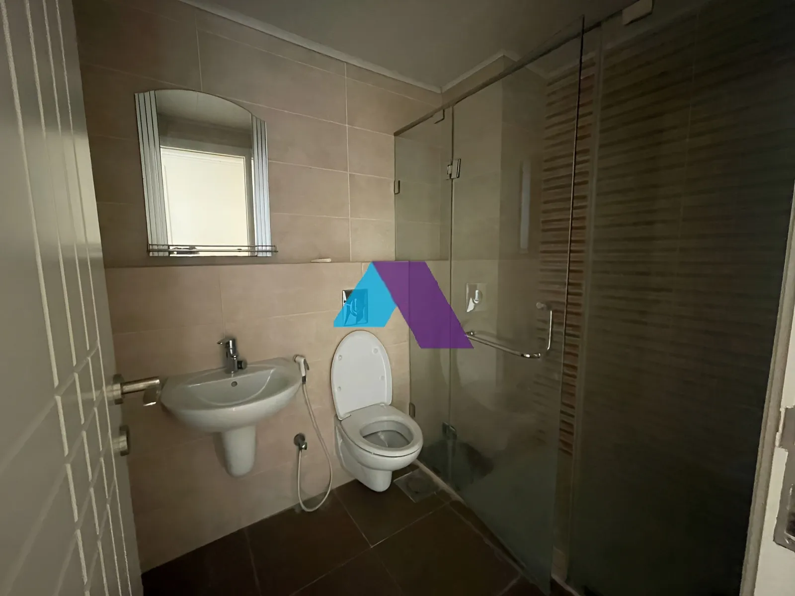 Apartment for Sale in Ain Al Mraiseh