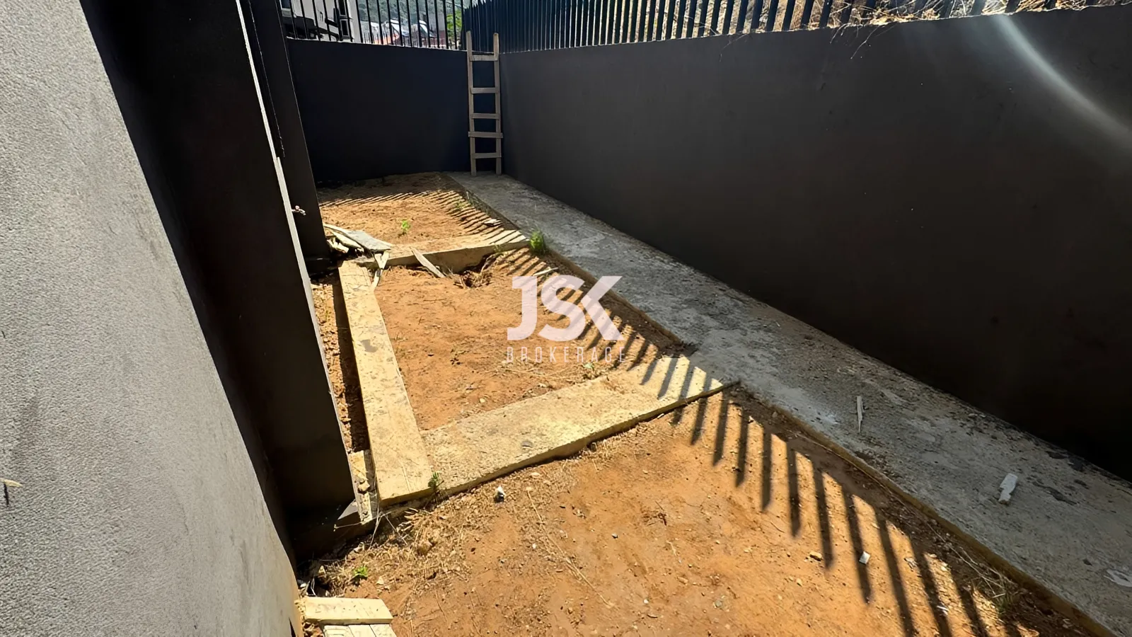 Apartment for Sale in Tilal Ain Saadeh