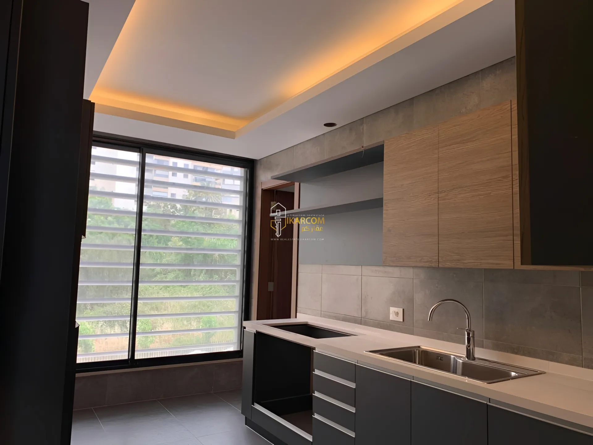Apartment for Sale in Jal el Dib - 3 bed, 5 bath