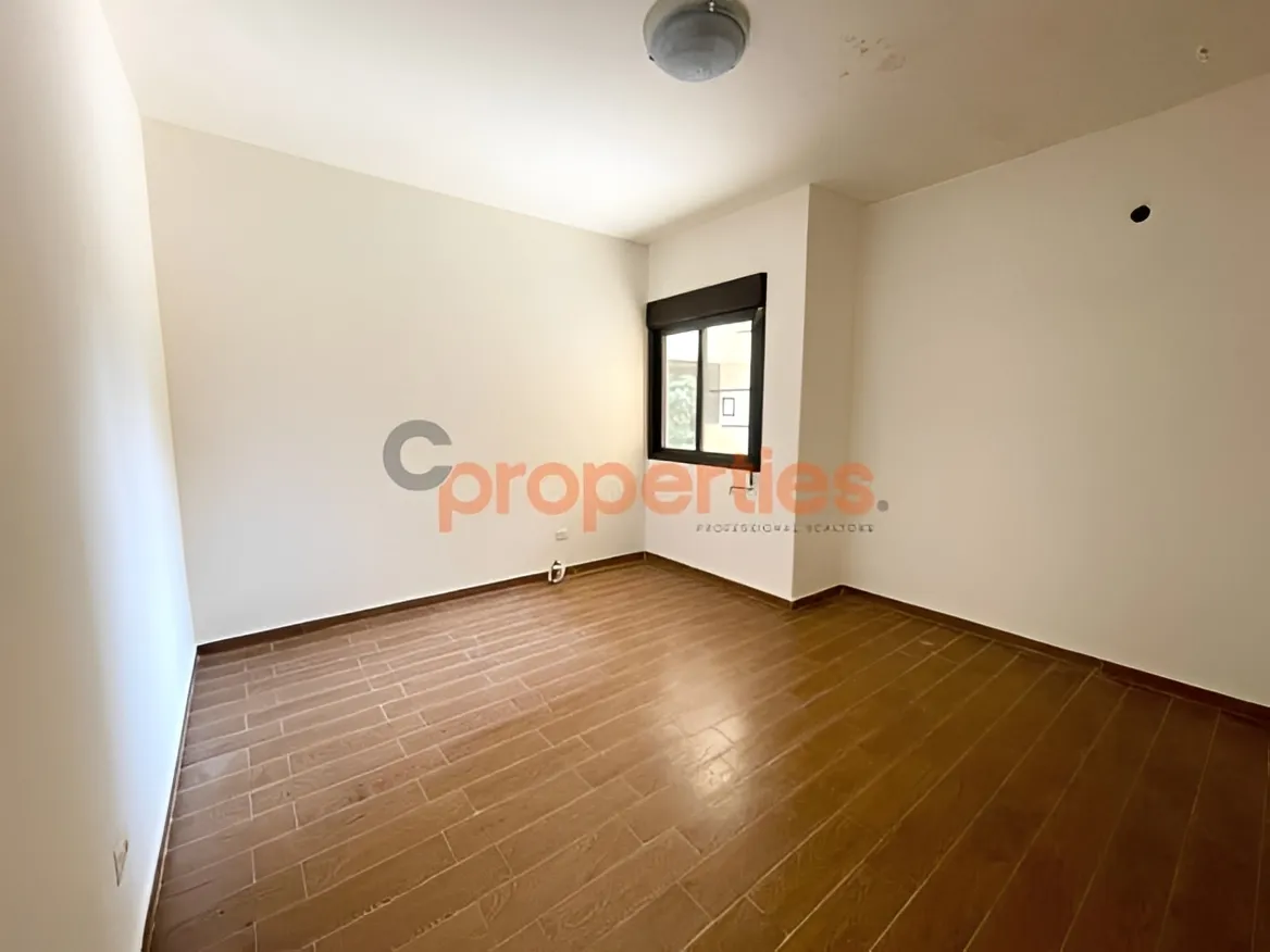 Apartment for Sale in Haret Sakher