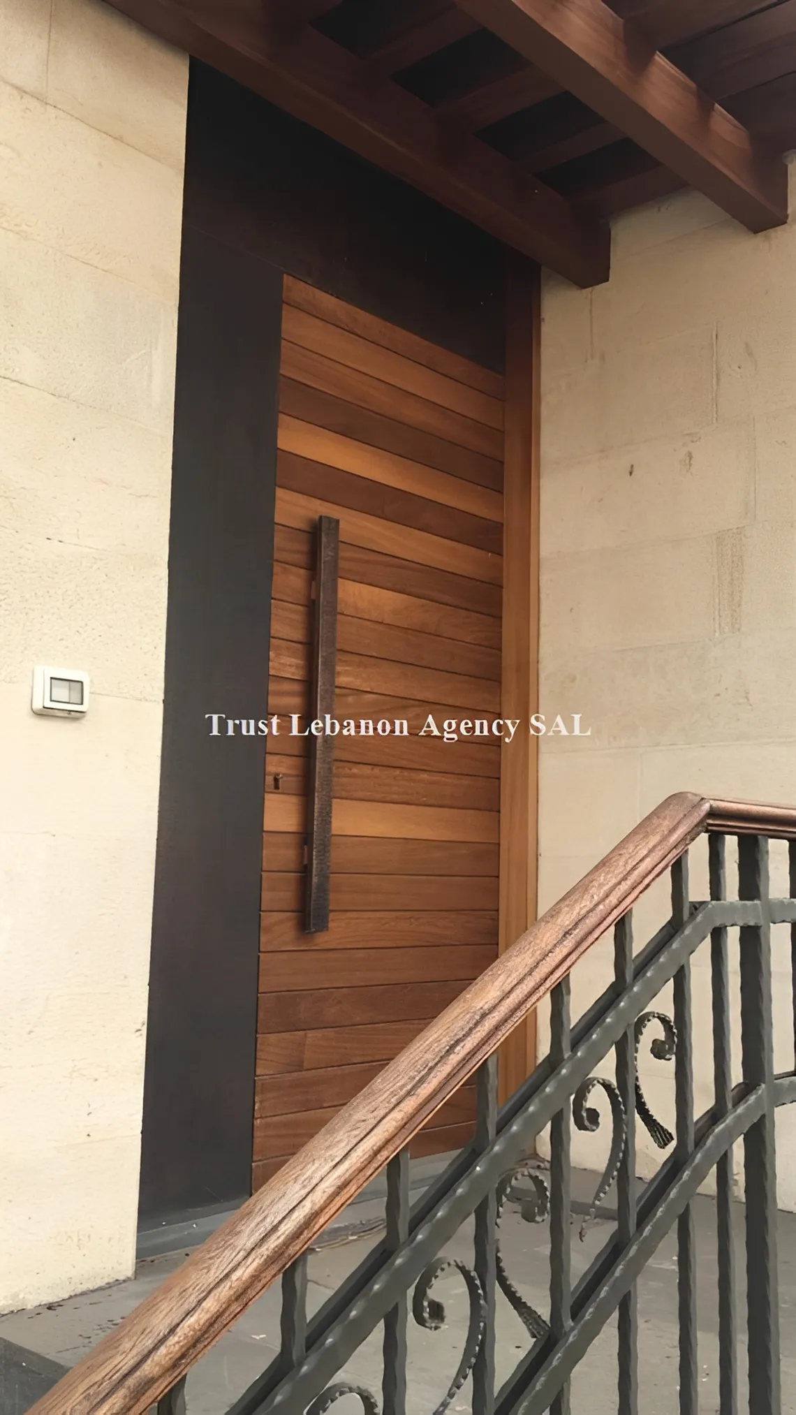 Villa for Sale in Baabda, Araya