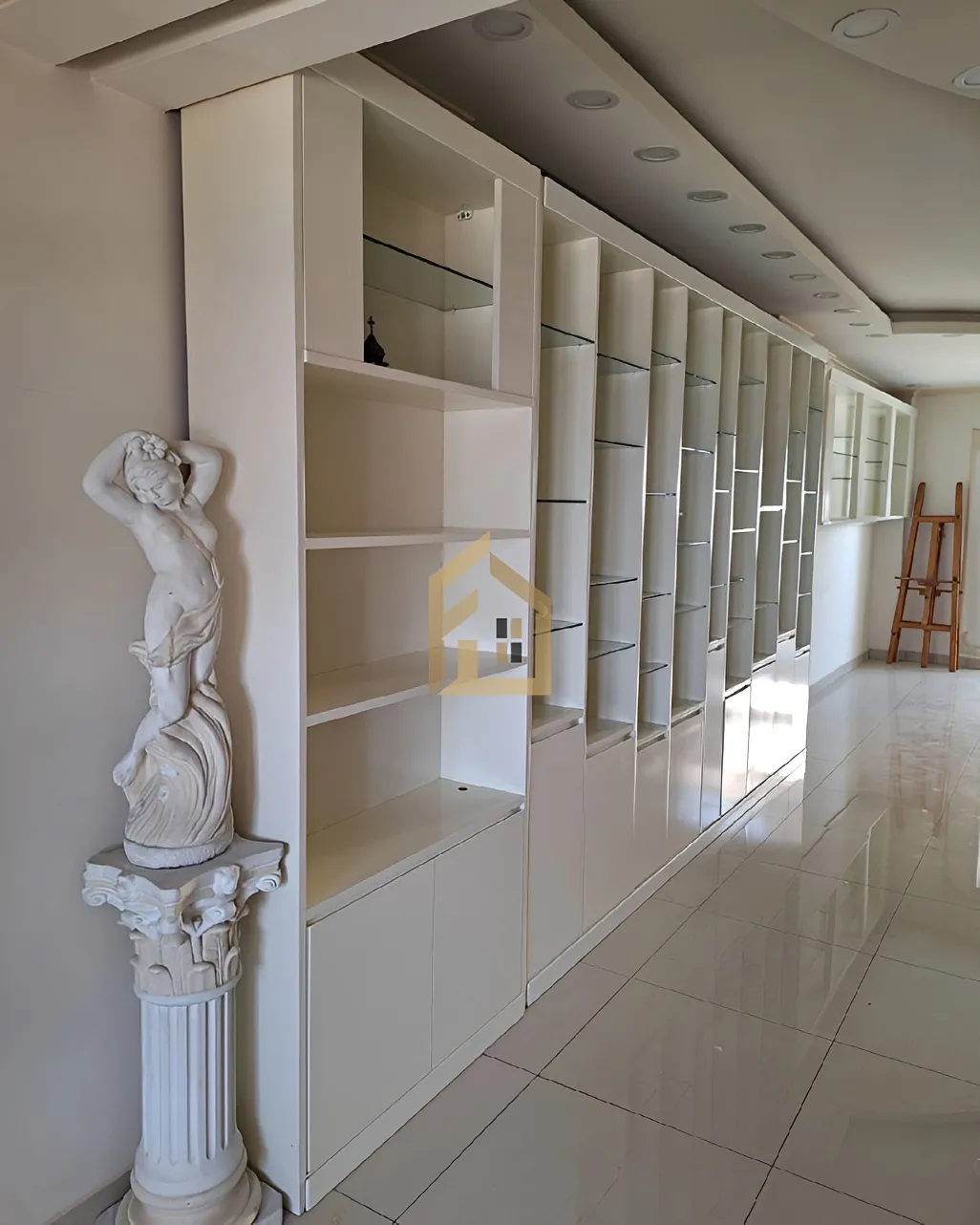 Office for rent in Mazraat Yachoua, Lebanon