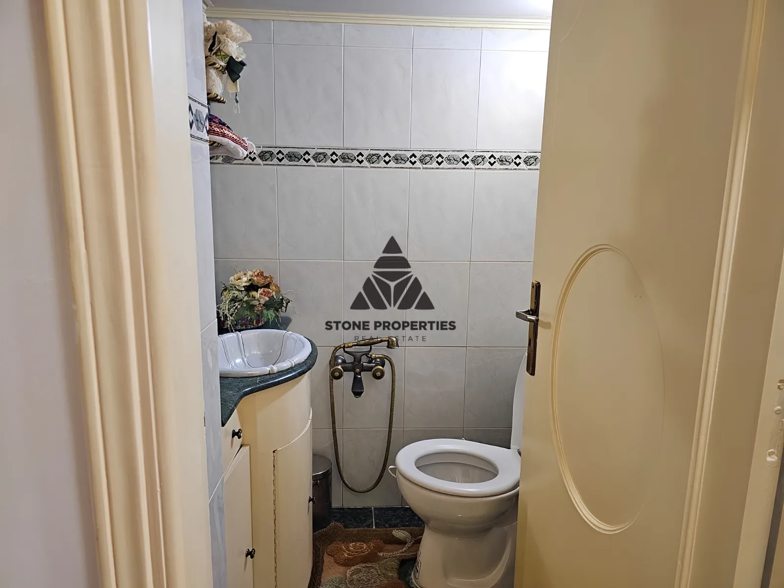 Apartment for sale in Ain el remmaneh, lebanon