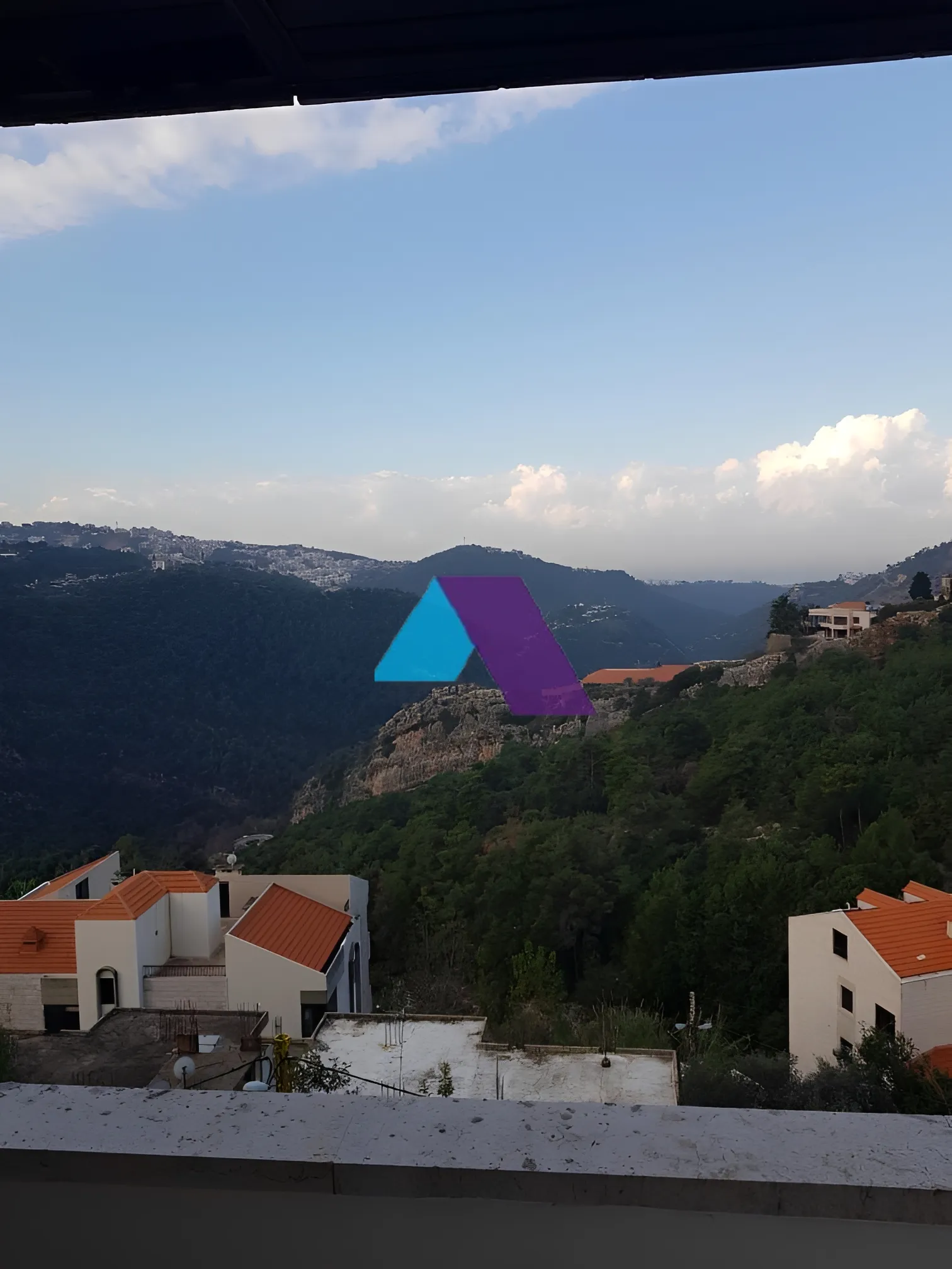 Villa for Sale in Jeita - 4 bed, 2 bath