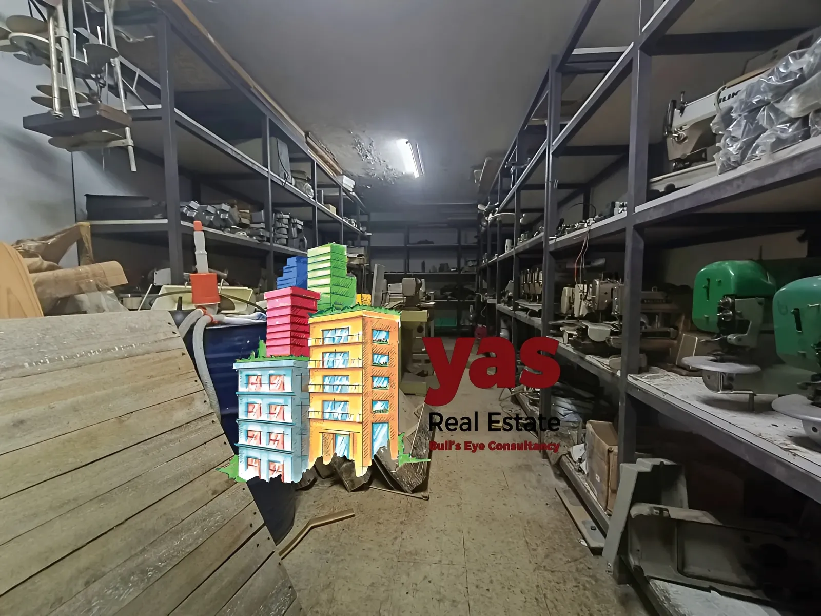 Shop for sale in Dekwaneh