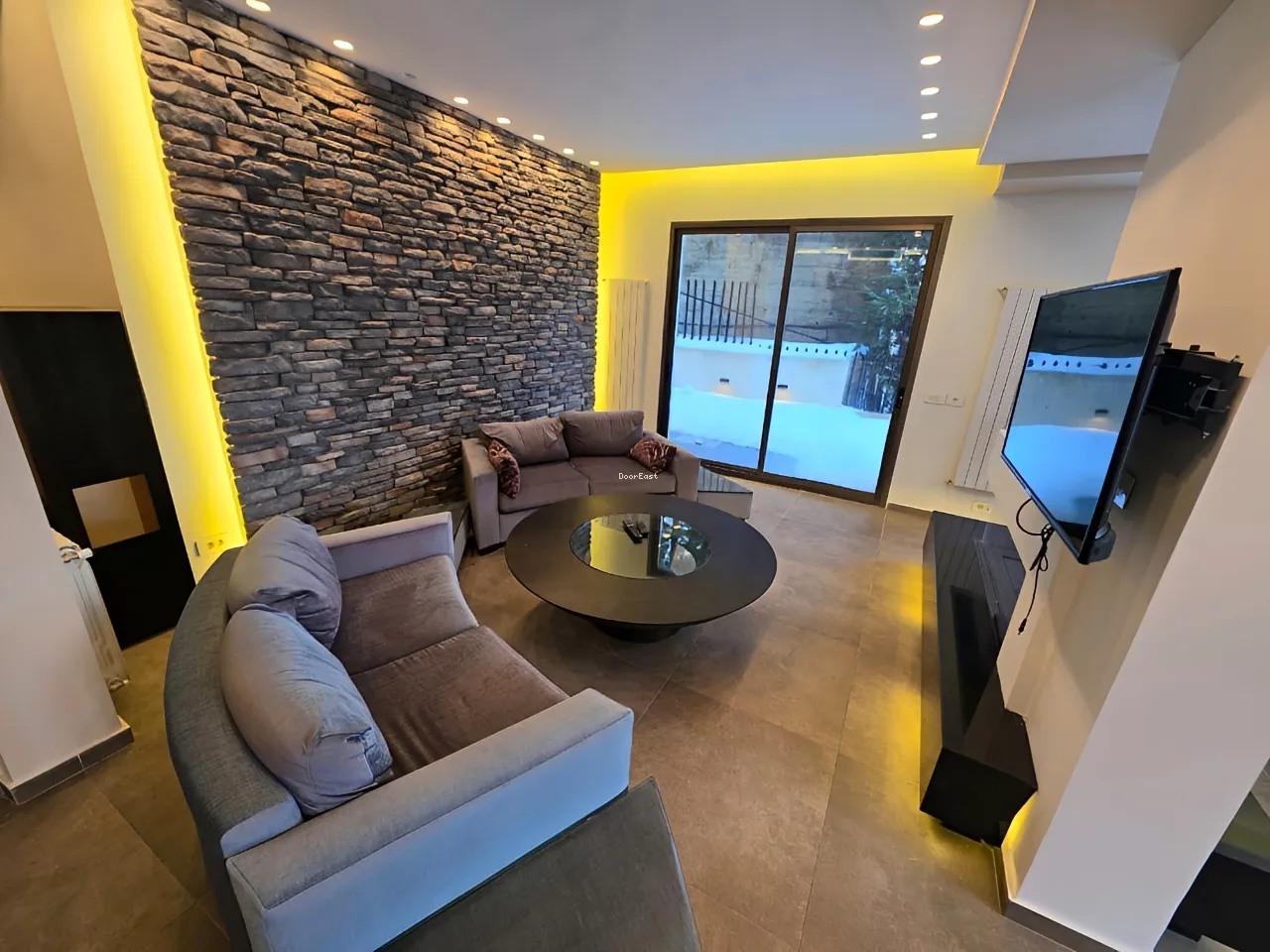 Triplex for rent in Faqra