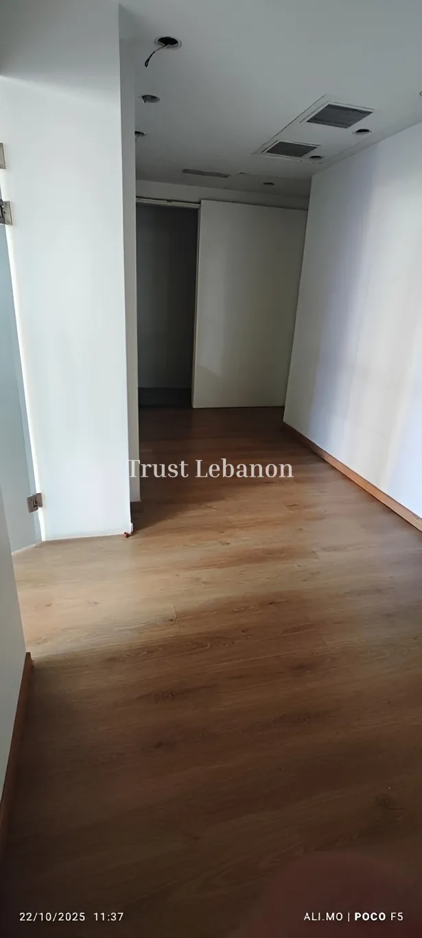 Office for rent in Achrafieh