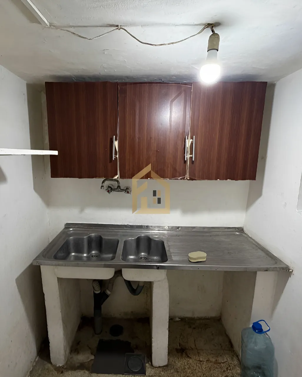 Apartment for rent in Tariq El Jdideh, Beirut, Lebanon - 1 bed, 1 bath