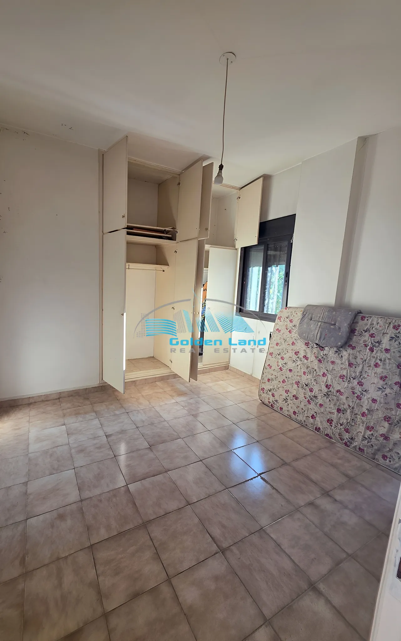 Apartment for Sale in Ain Aar