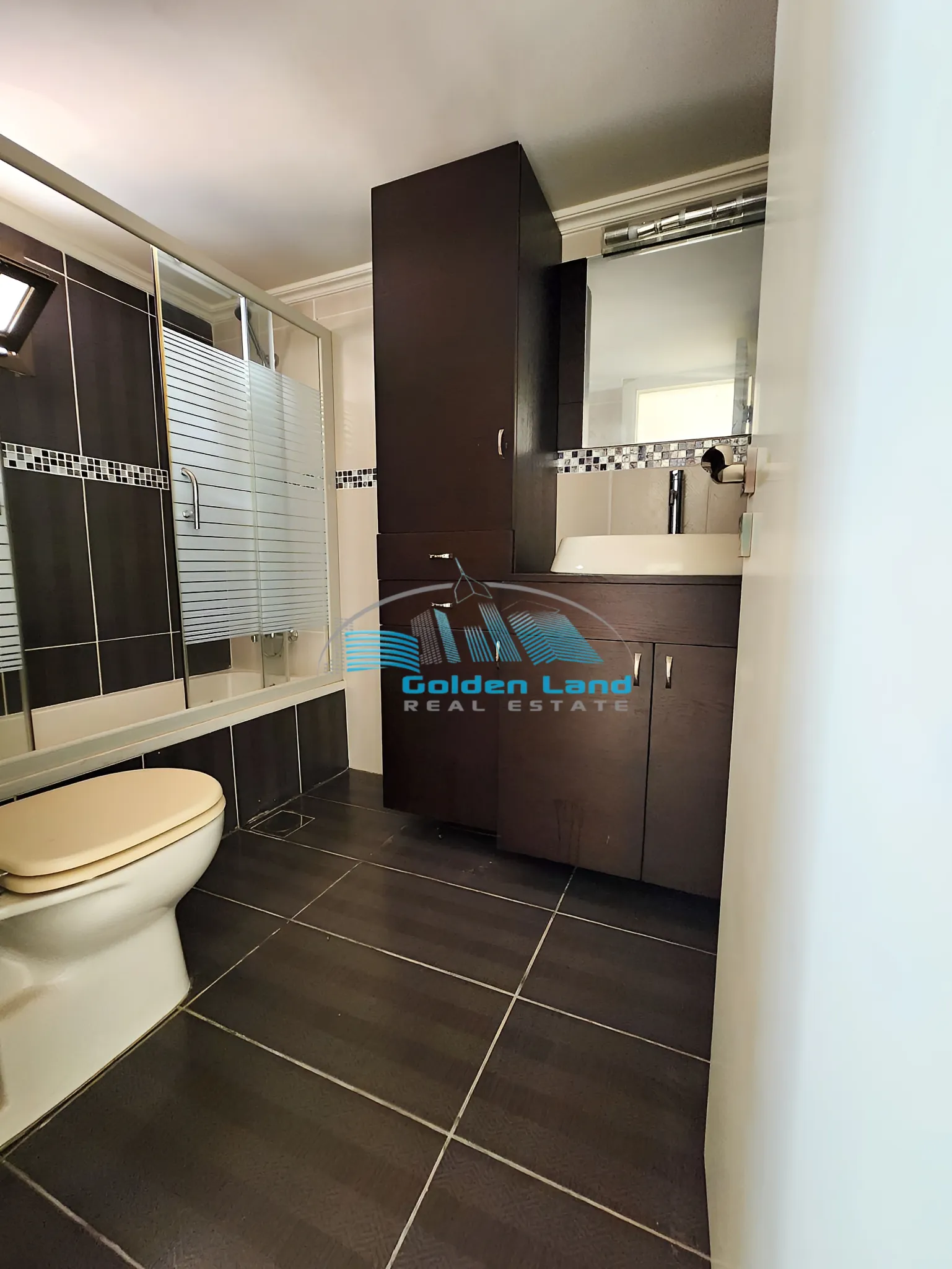 Apartment for Sale in Jouret El Ballout
