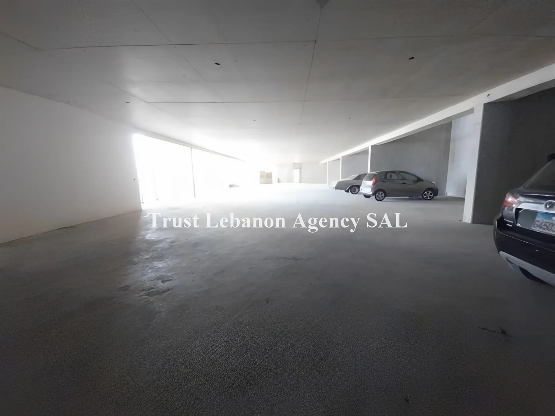 Commercial Property For Rent in Baabda, Louaizeh