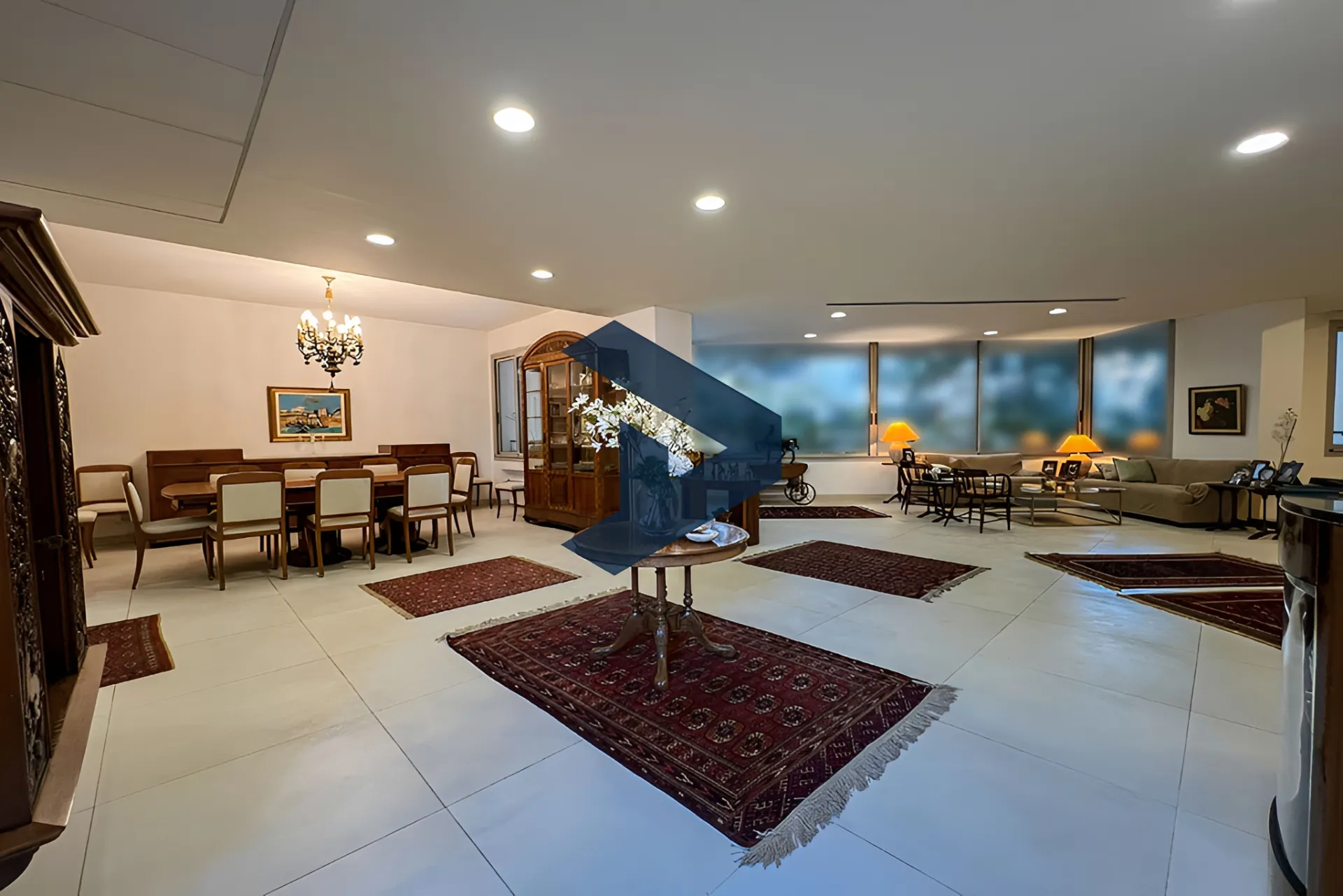 Apartment for rent in Achrafieh, Beirut, Lebanon - 3 bed, 4 bath