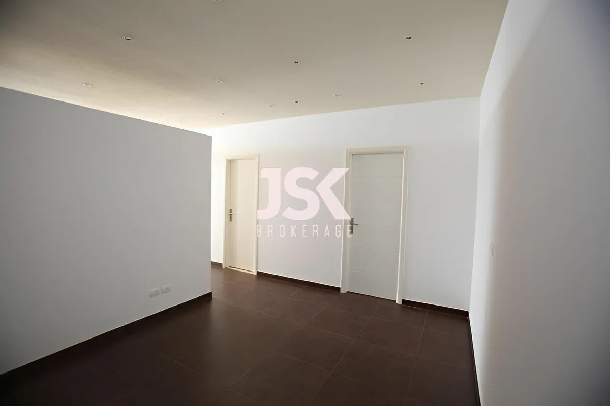 Office for Sale in Haret Sakher
