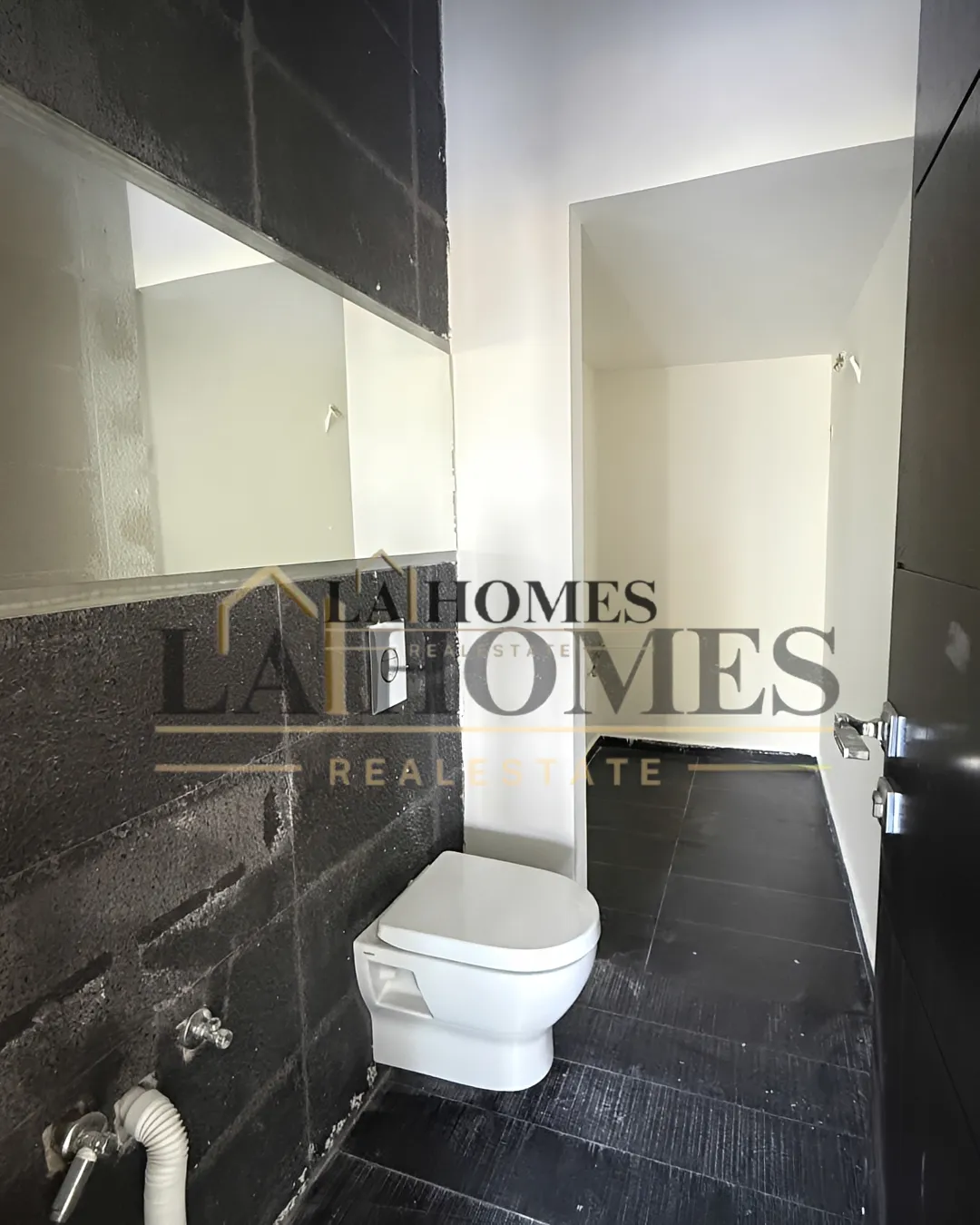 Apartment for sale in Qornet el hamra, lebanon - 3 bed, 3.0 bath