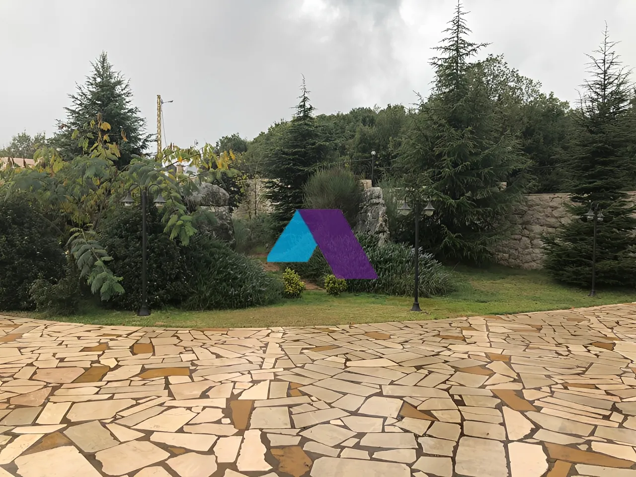 Villa for Sale in Ajaltoun