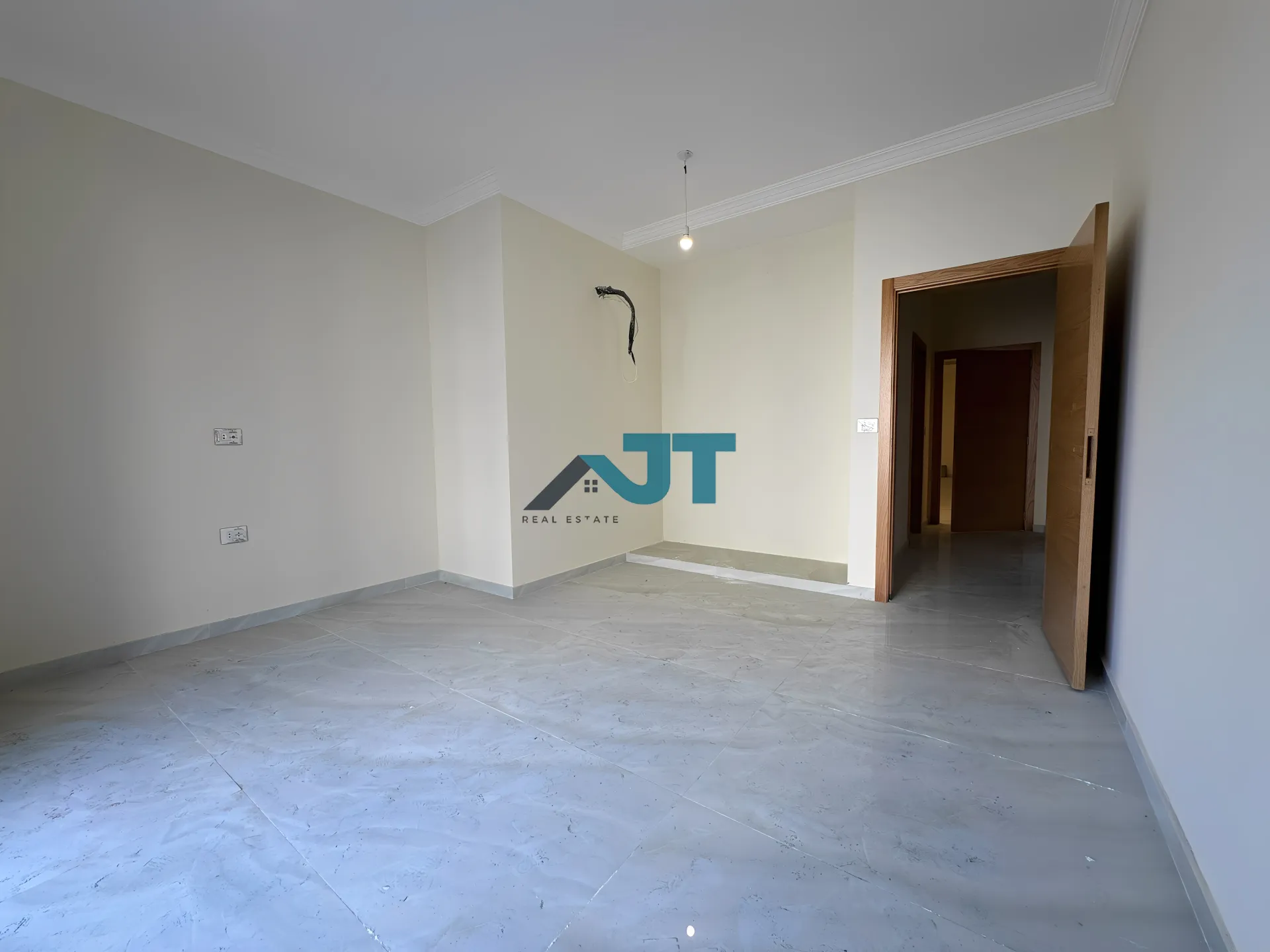 Apartment for Sale in Ain Aar