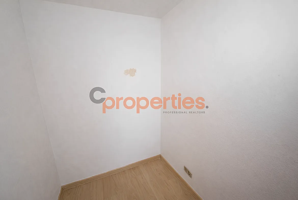 Apartment for Sale in Blat