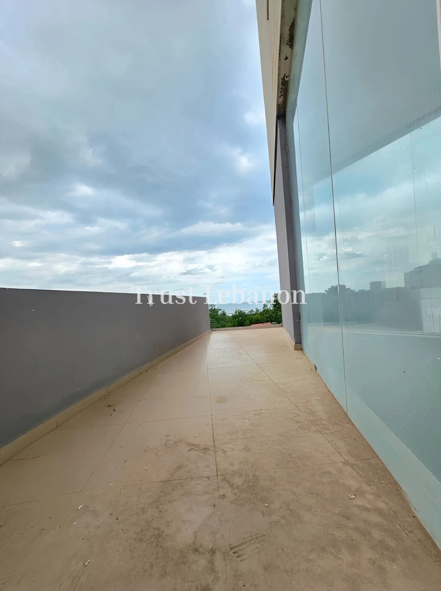 Shop for sale in Dbayeh