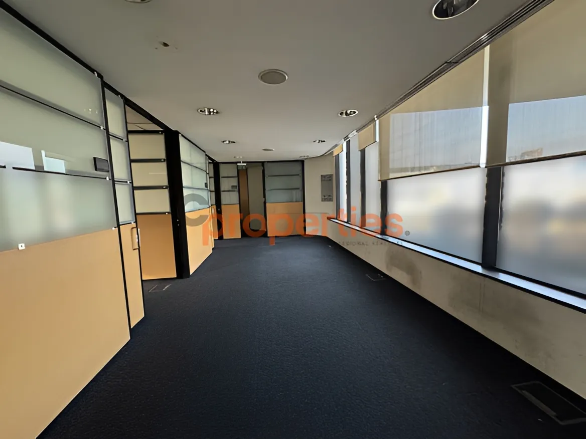Office for Rent in Forn El Chebbak