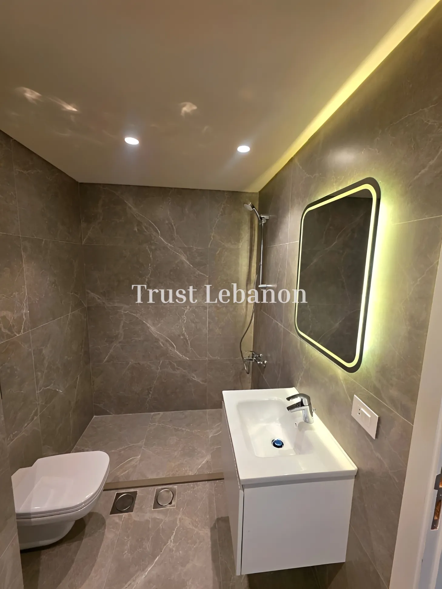 Apartment for rent in Adma w Dafnah