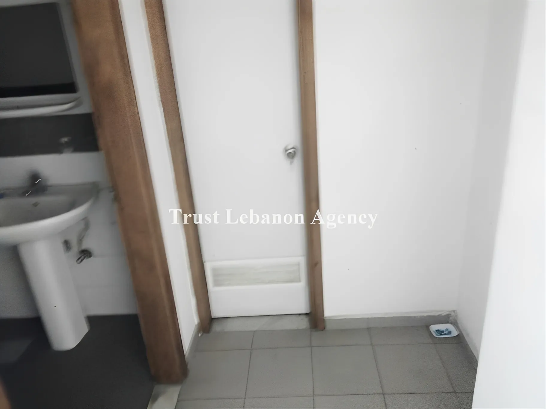 Commercial Property For Rent in Baabda, Hazmieh