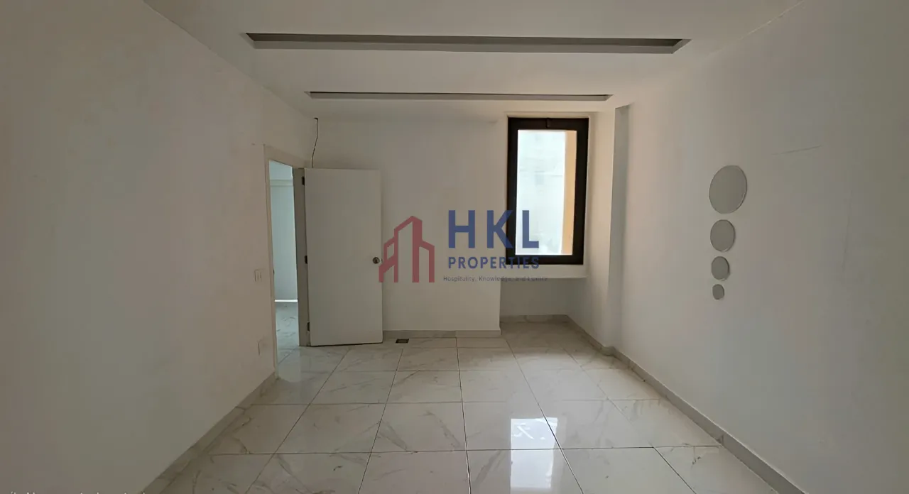 Office for rent in Clemenceau