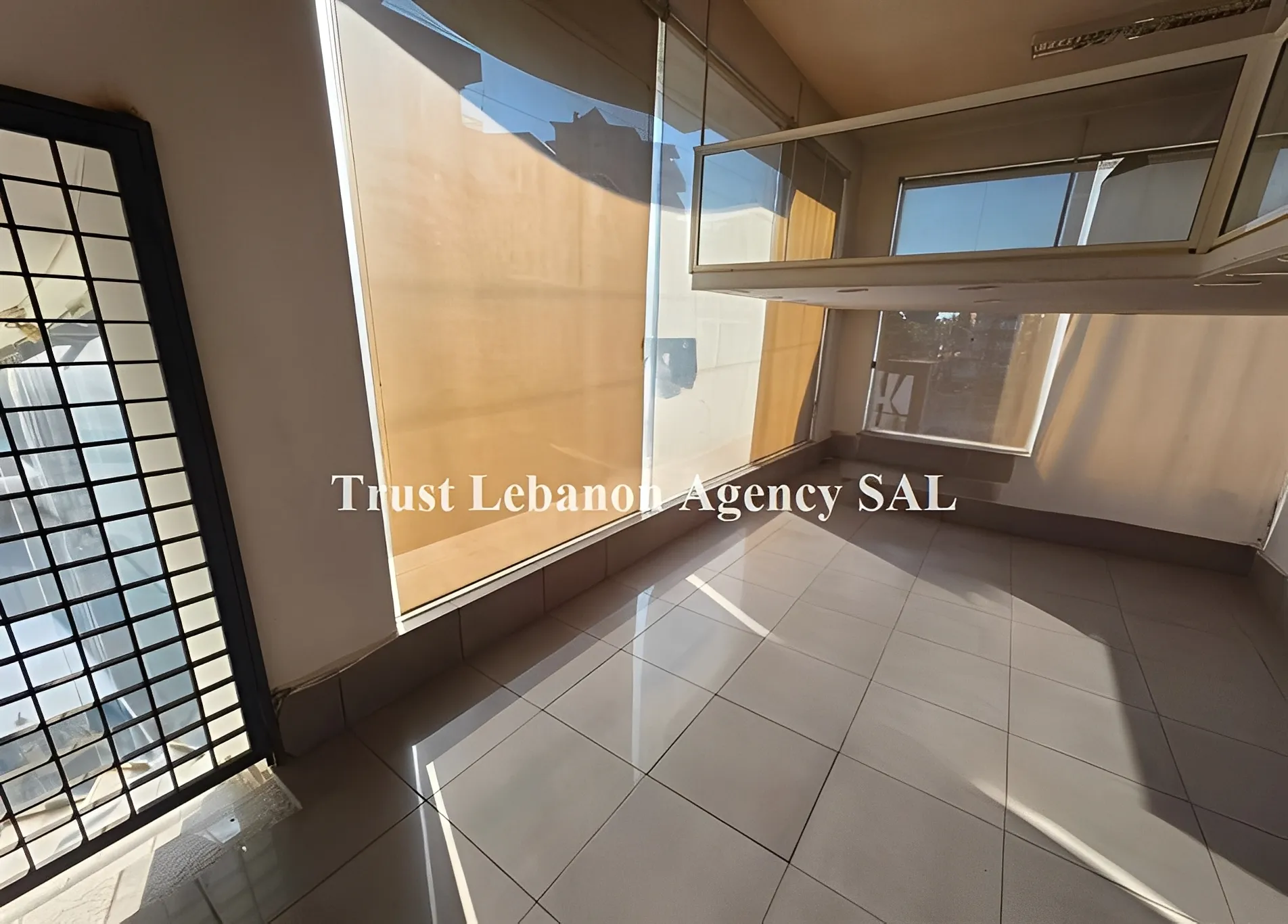 Commercial Property For Rent in Metn, Elyssar