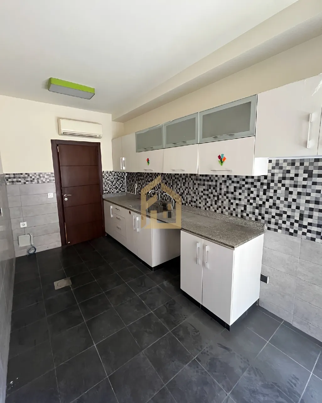 Apartment for sale in Salim Salam, Bayrut, Lebanon - 3 bed, 2 bath