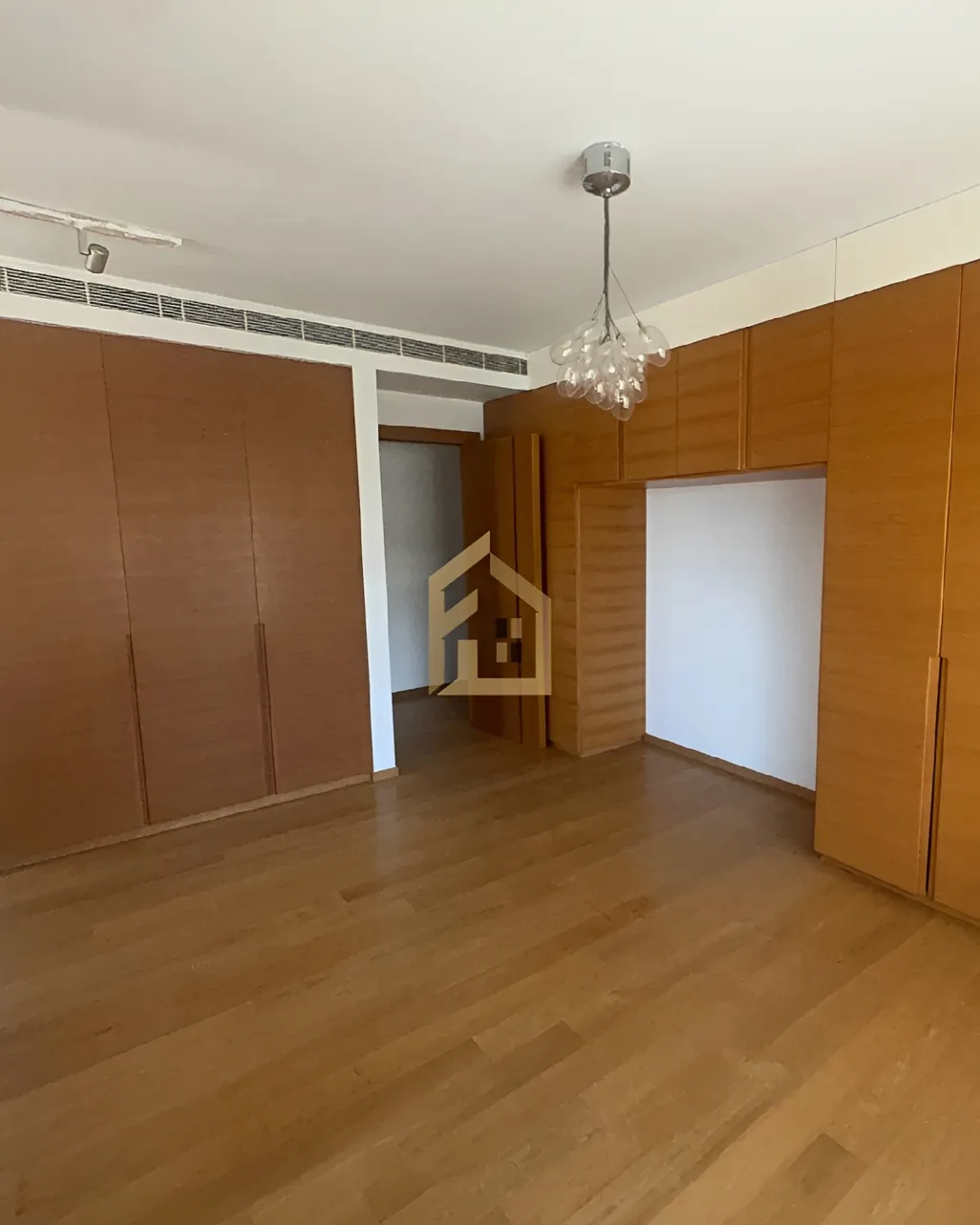Apartment for sale in Tallet El Khayyat, Bayrut, Lebanon - 4 bed, 6 bath