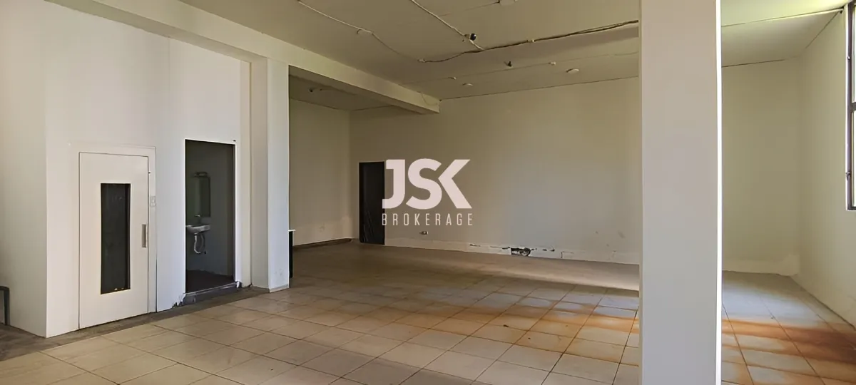 Showroom for Sale in Haret Sakher, Lebanon