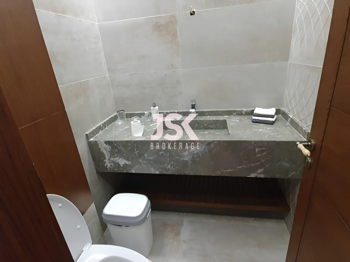 Building for Sale in Ghosta