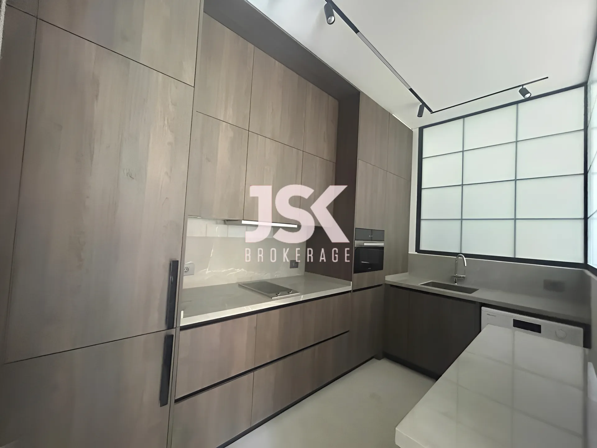 Office for sale in Downtown