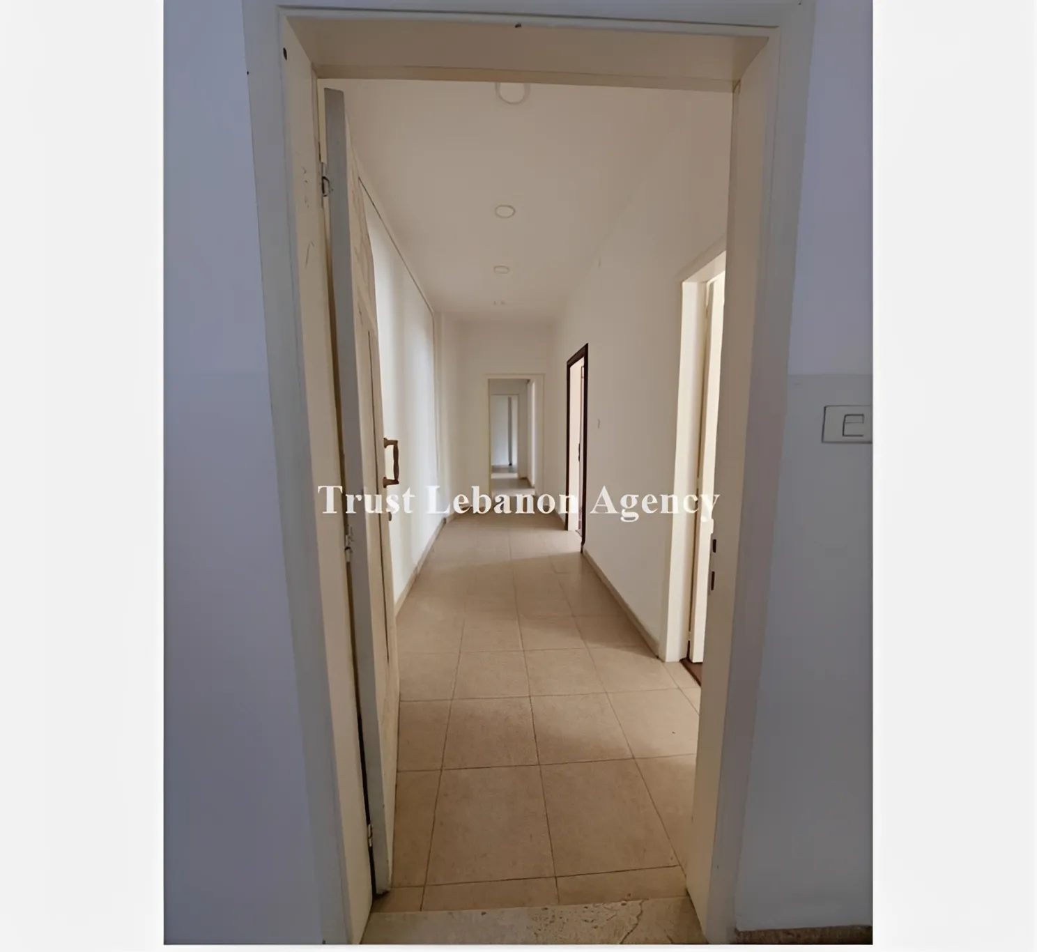 Office for rent in Baabda, Badaro