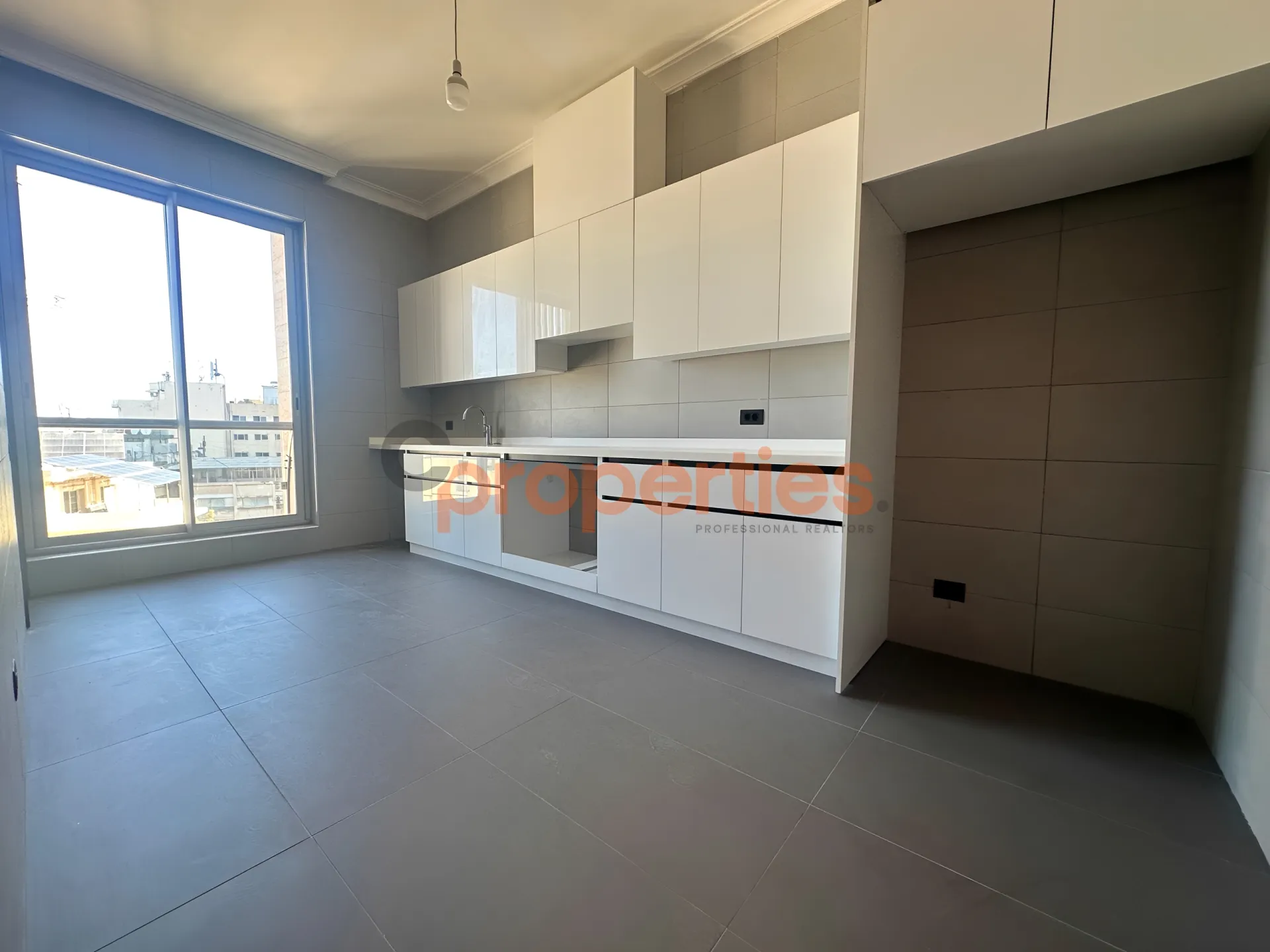 Apartment for Rent in Raoucheh