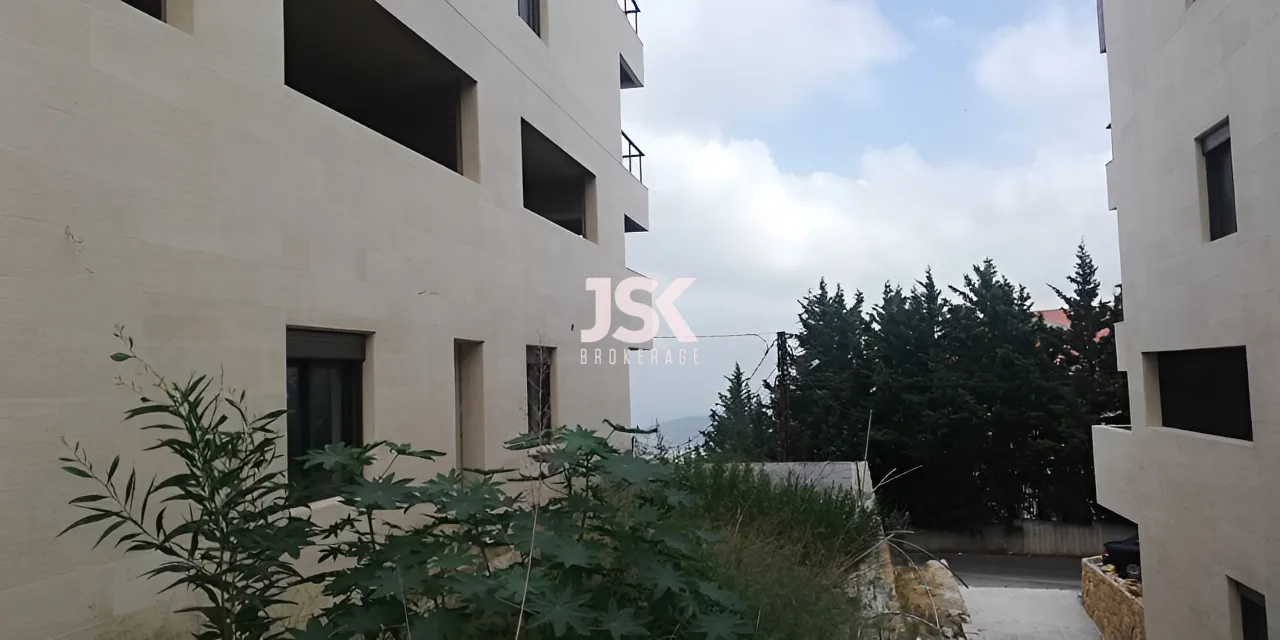 Apartment for Sale in Cornet Chahwan