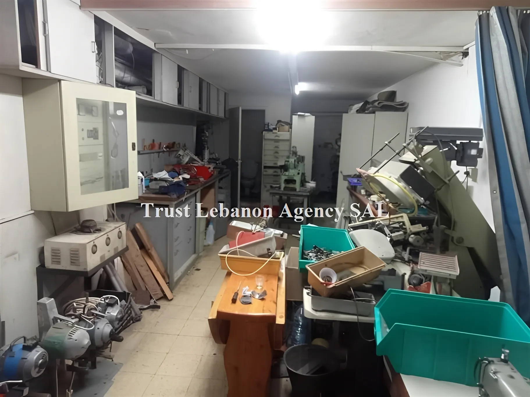 Shop for sale in Metn, Dekweneh